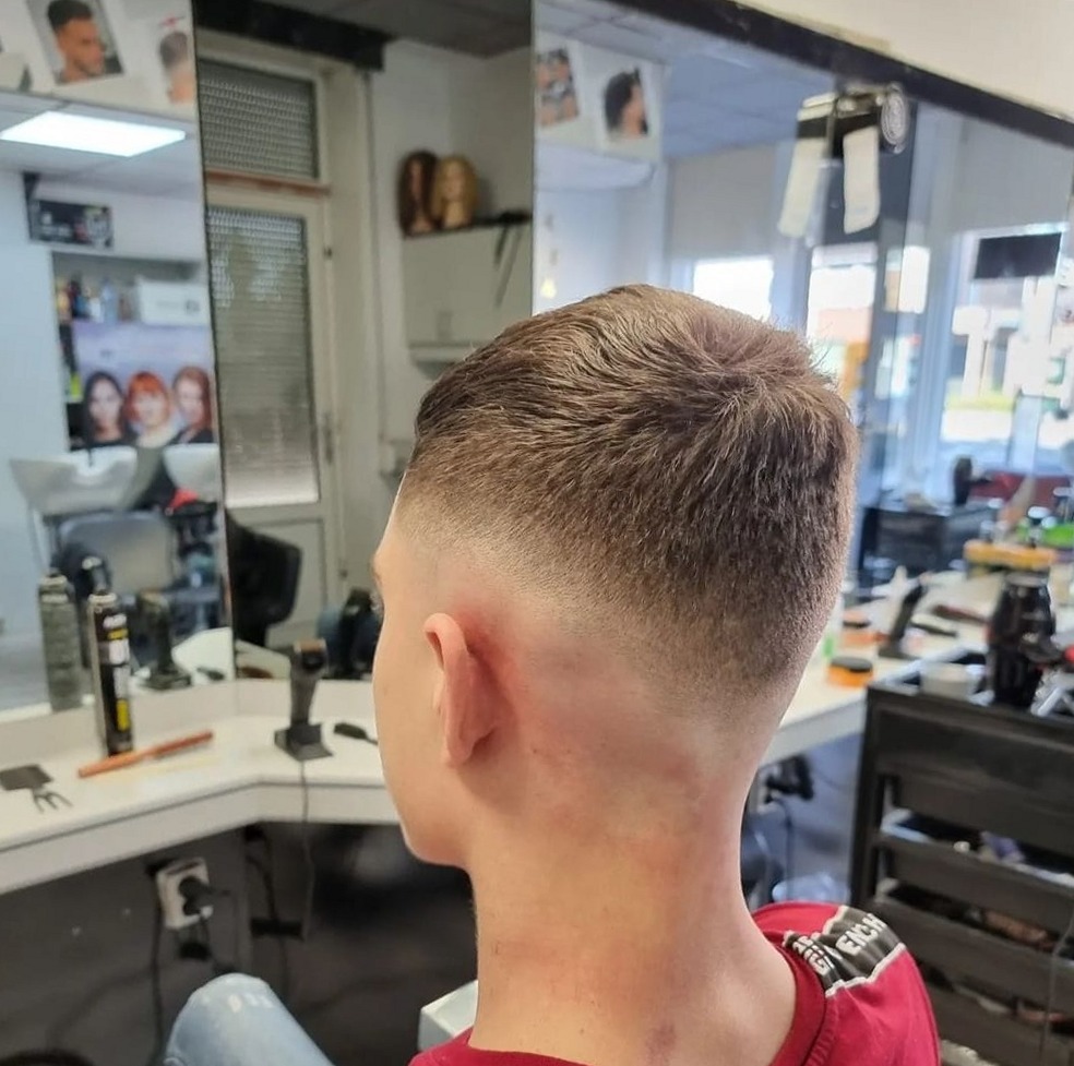 Fade in de spiegel van de zaak